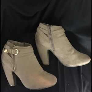 Ankle boots